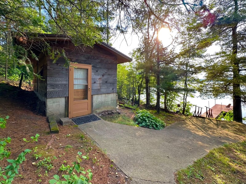 7273 Ely Lake Dr, Eveleth, MN 55734