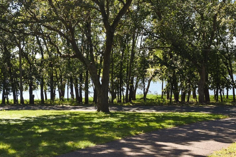 5 Point Rd, Bayport, MN 55003