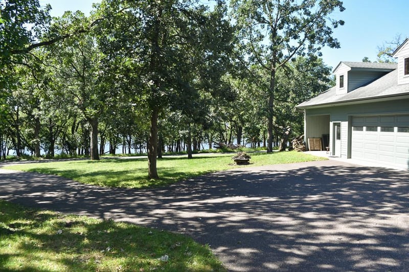 5 Point Rd, Bayport, MN 55003