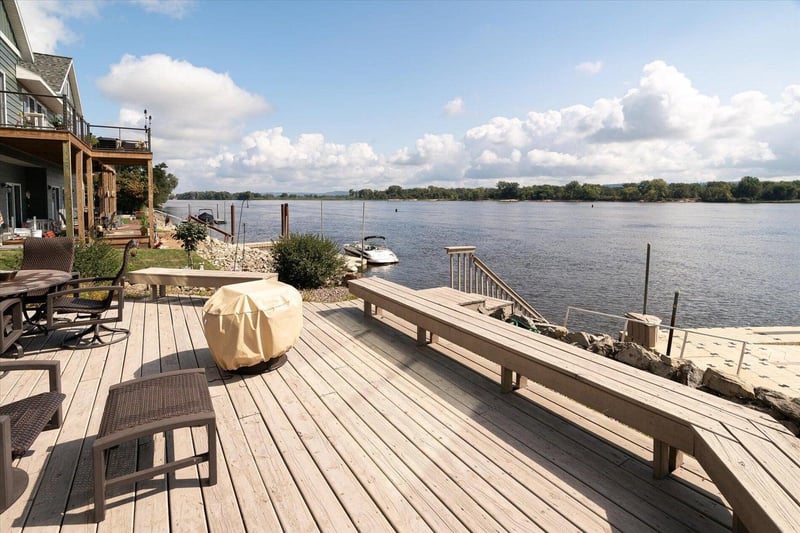 280 N Marina Dr, Brownsville, MN 55919