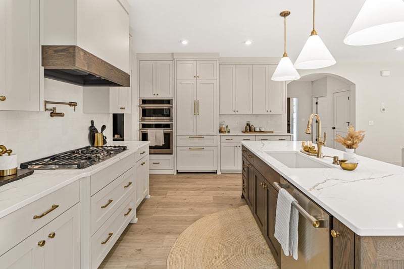 400 Tessier Ct, Vadnais Heights, MN 55127