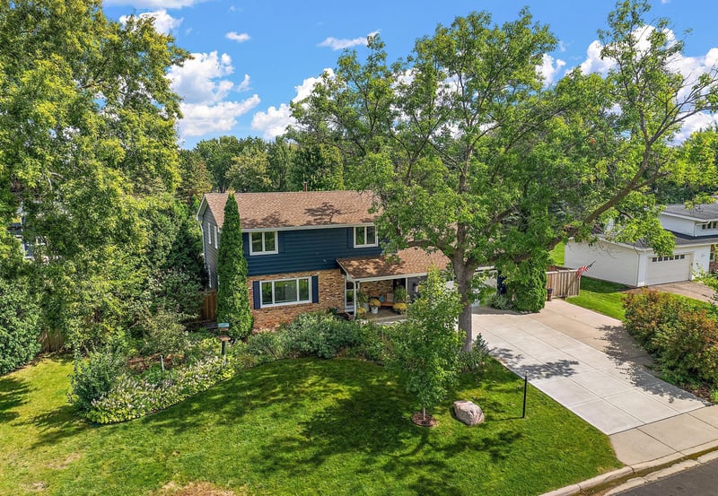 2510 Lamplighter Ln, Minneapolis, MN 55422