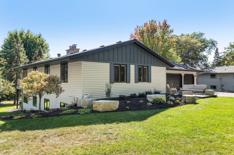 3260 Williams Ln, Mound, MN 55364