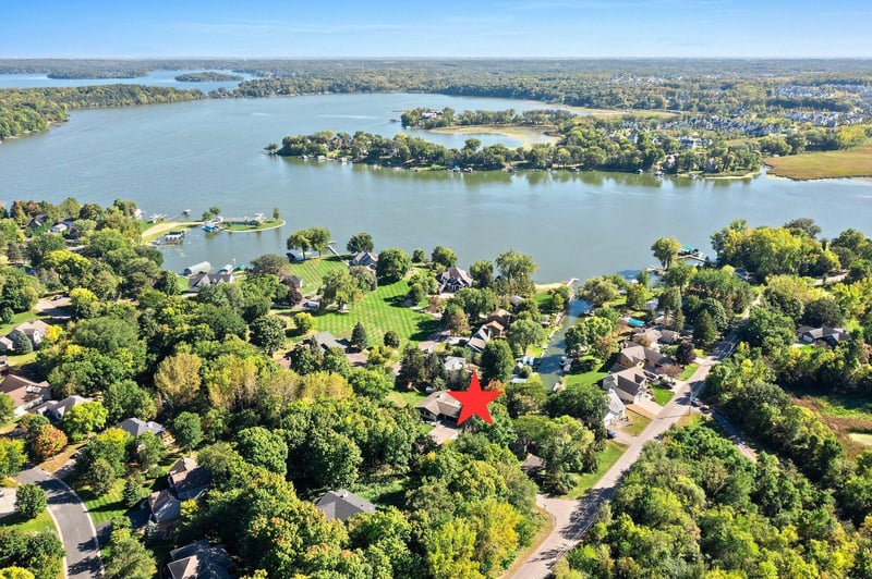3260 Williams Ln, Mound, MN 55364