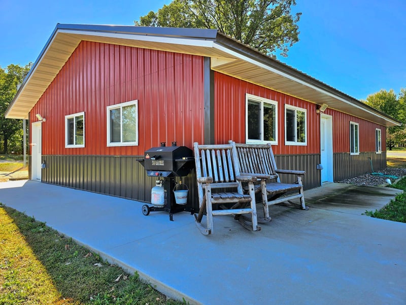 740 W 1st St, Richville, MN 56576