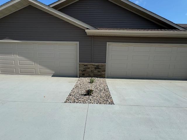 2218 Red Bird Ln, Fairmont, MN 56031