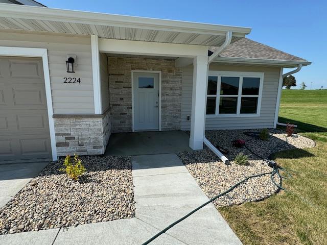 2224 Red Bird Ln, Fairmont, MN 56031