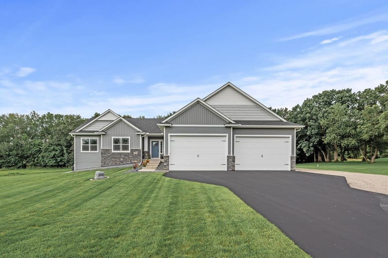 4580 205th Ln NW, Oak Grove, MN 55303