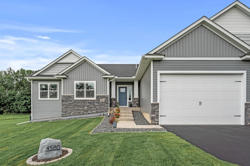 4580 205th Ln NW, Oak Grove, MN 55303