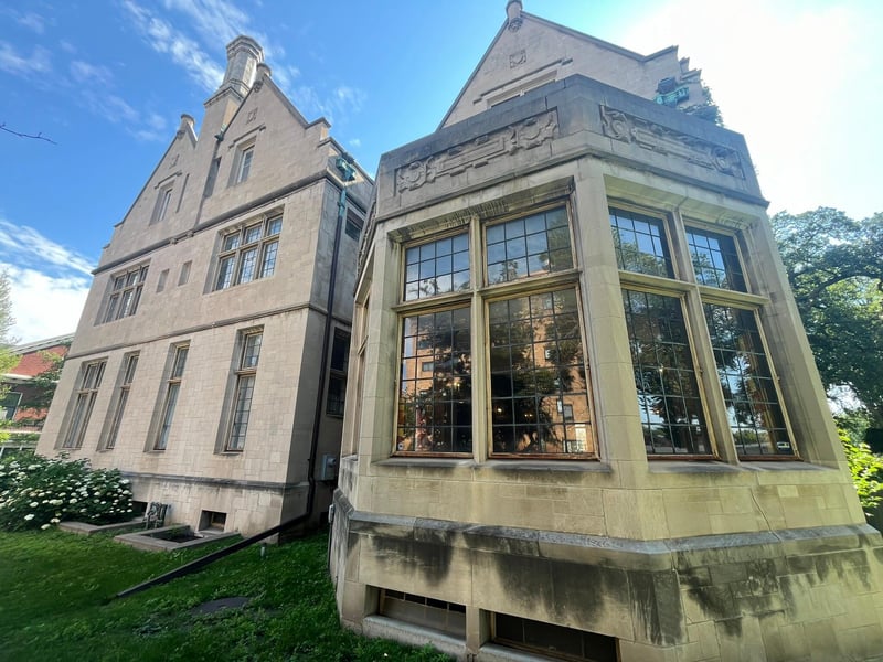 100 E 22nd St, Minneapolis, MN 55404