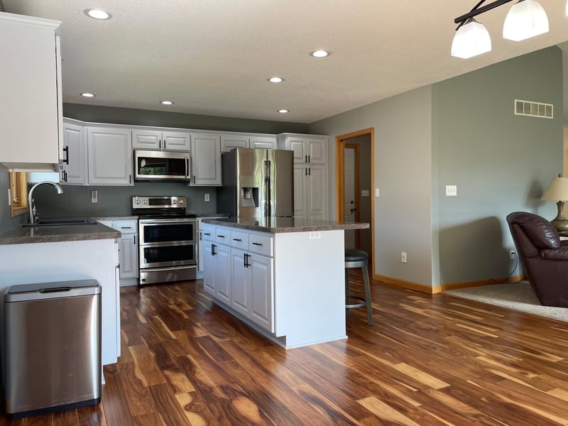 516 1st Ave SE, Grand Meadow, MN 55936