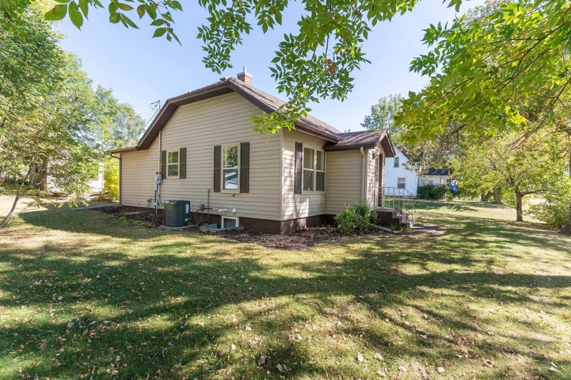211 Ida St E, Garfield, MN 56332