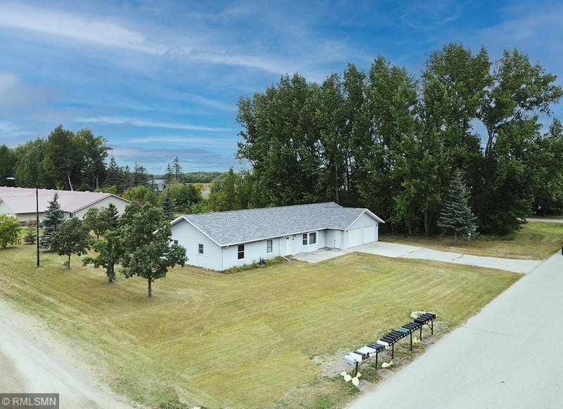 601 4th St NW, Twin Valley, MN 56584