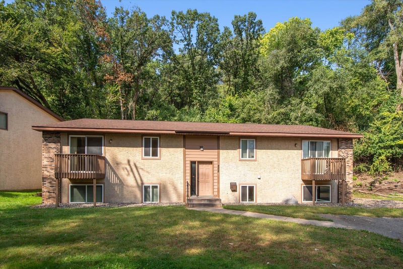 255 Wentworth Ave, South Saint Paul, MN 55075