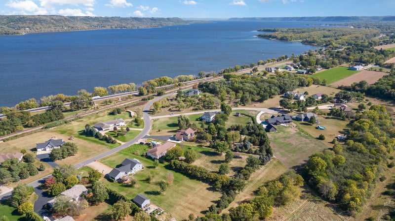31925 Lakeview Dr, Lake City, MN 55041