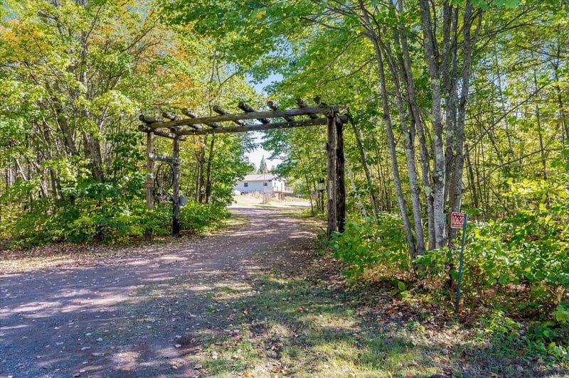 10620 E Weyerhauser Rd, Lake Nebagamon, WI 54849