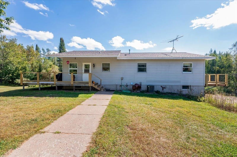 10620 E Weyerhauser Rd, Lake Nebagamon, WI 54849