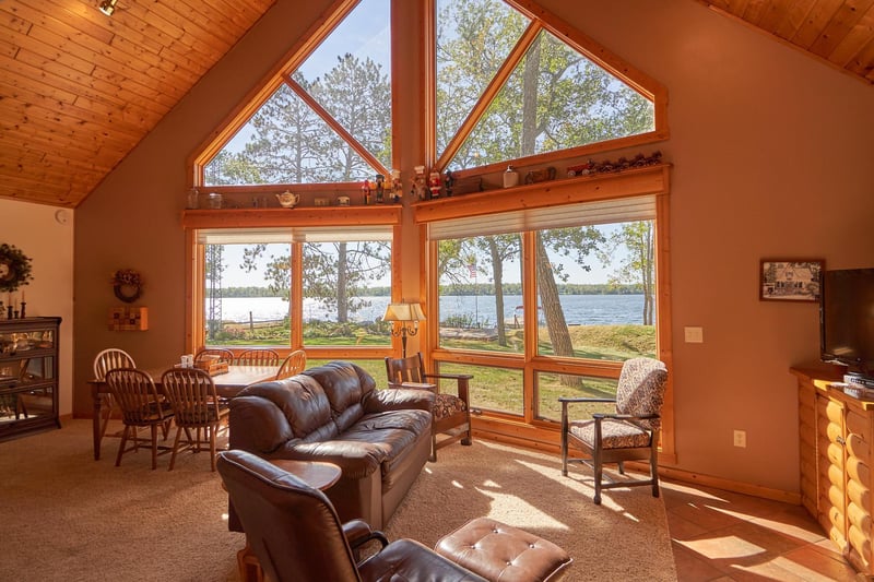 18723 Marie Ln, Crosby, MN 56441