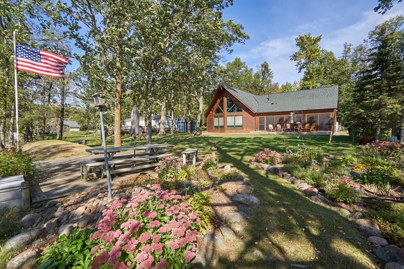 18723 Marie Ln, Crosby, MN 56441