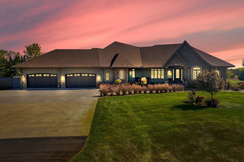 11940 Honeye Ave N, Stillwater, MN 55082
