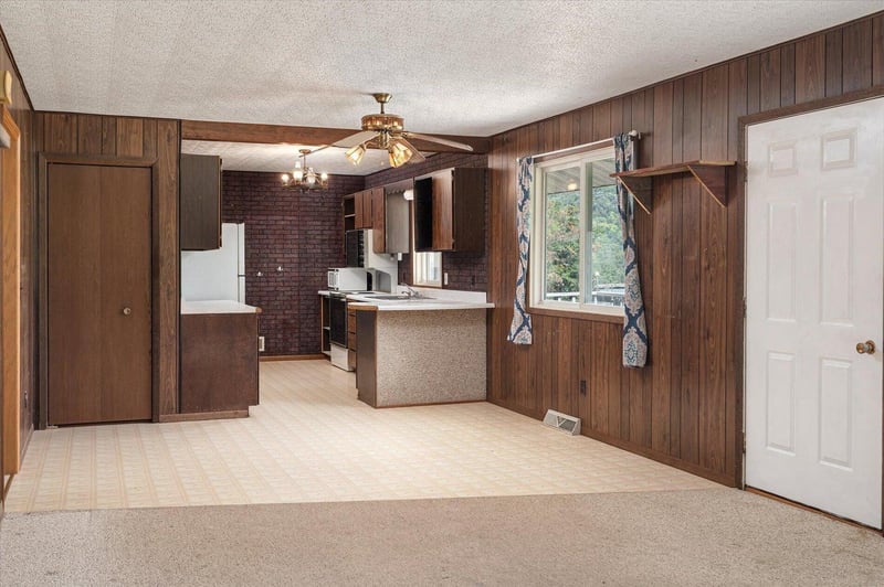 4116 County 249, Brownsville, MN 55919