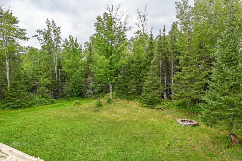 5961 Arnold Rd, Duluth, MN 55803