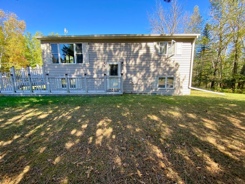 9943 E Lind Rd, Angora, MN 55703