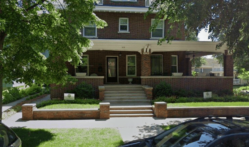 916 Lincoln Ave, Saint Paul, MN 55105