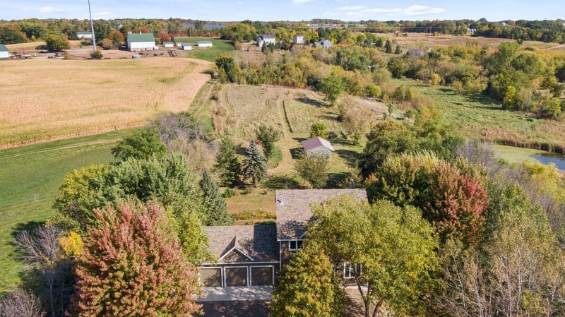 4950 Eagle Ridge Rd, Loretto, MN 55357