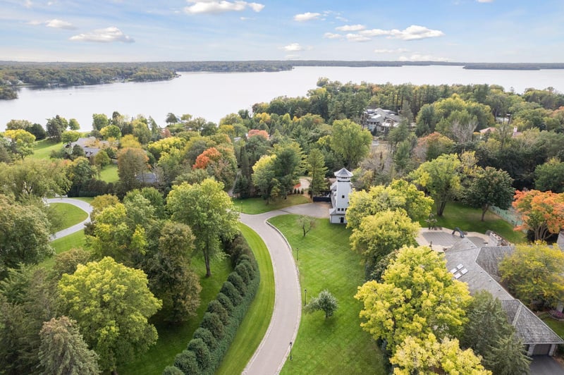 308 Ferndale Rd W, Wayzata, MN 55391