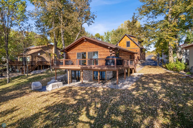 15776 Blackhawk Rd, Lake Park, MN 56554