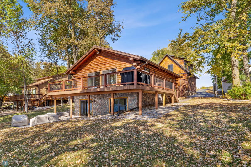 15776 Blackhawk Rd, Lake Park, MN 56554