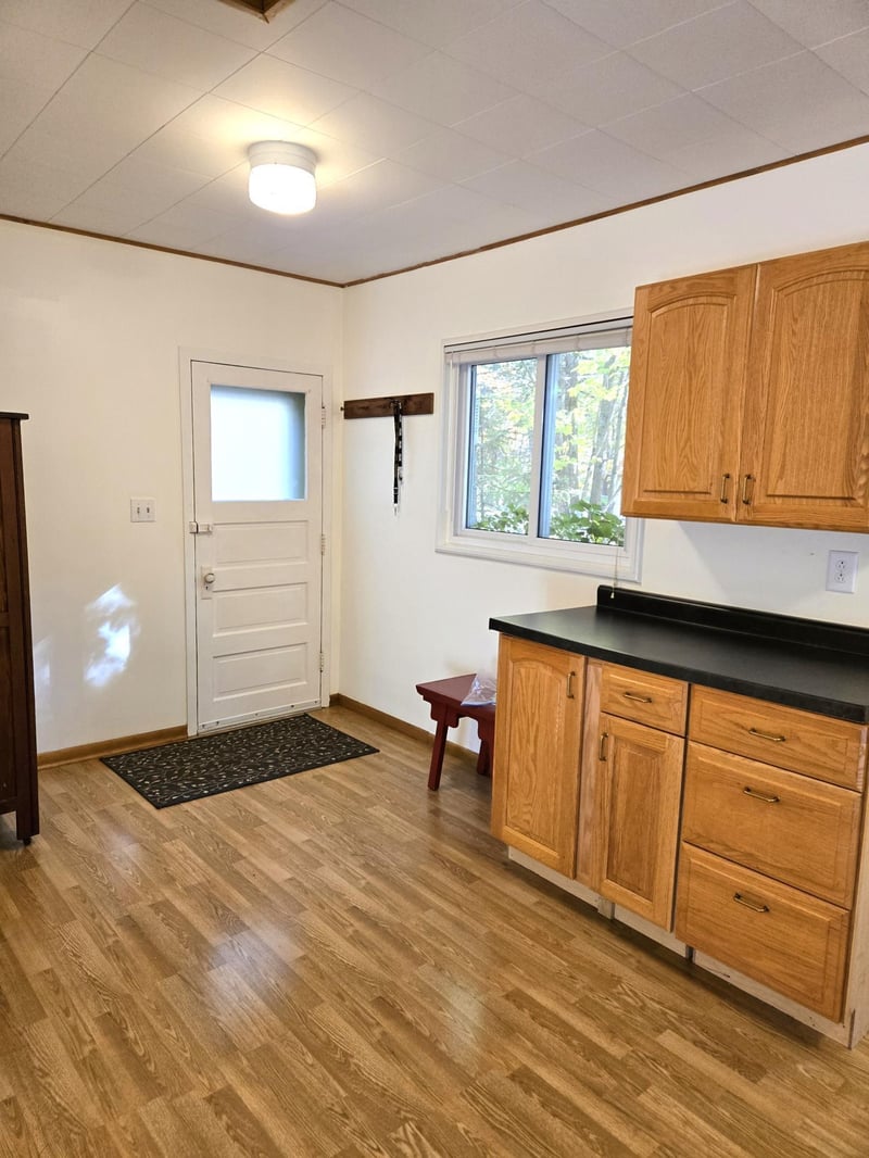 9294 E Park Ave, Solon Springs, WI 54873