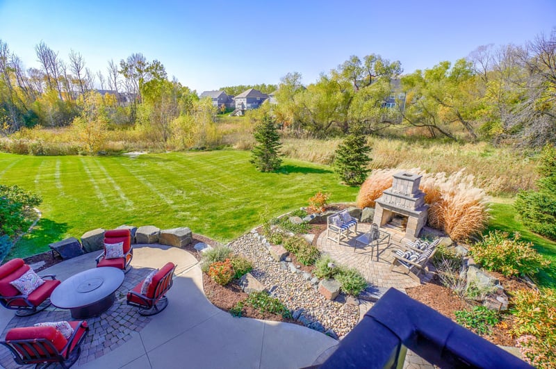 80 Rapp Farm Ln, North Oaks, MN 55127