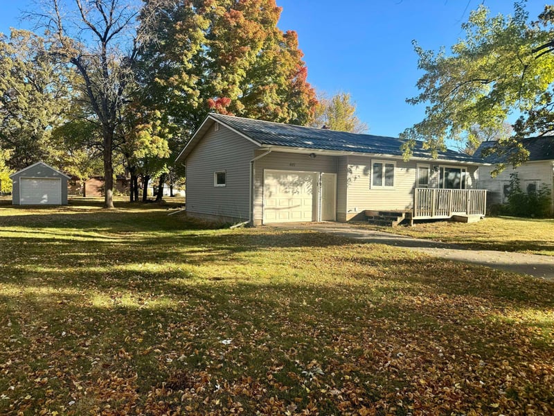 407 Pleasant Ave SE, Twin Valley, MN 56584
