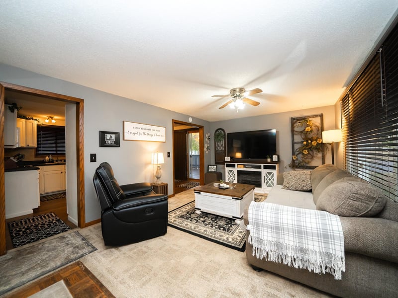 33 3rd St, Swanville, MN 56382
