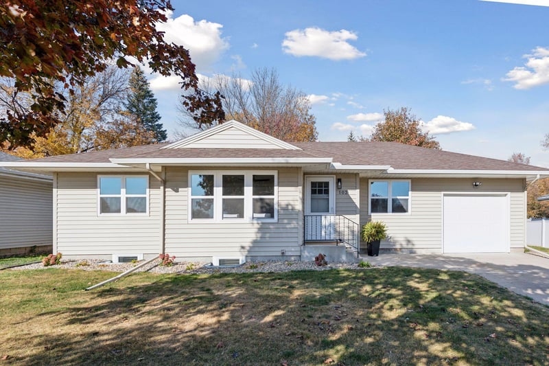 103 1st Ave NW, Fairfax, MN 55332