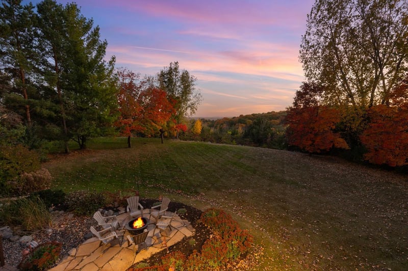 18827 Vogel Farm Trl, Eden Prairie, MN 55347