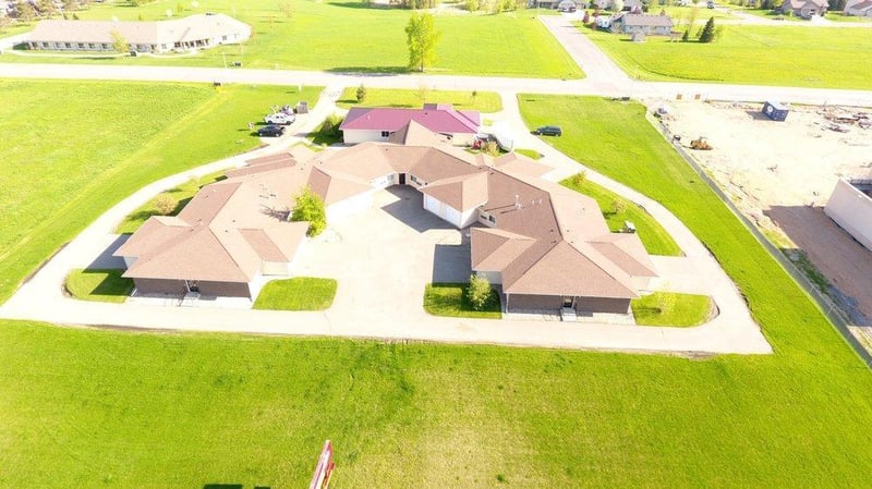 550 Commerce Dr, Le Center, MN 56057