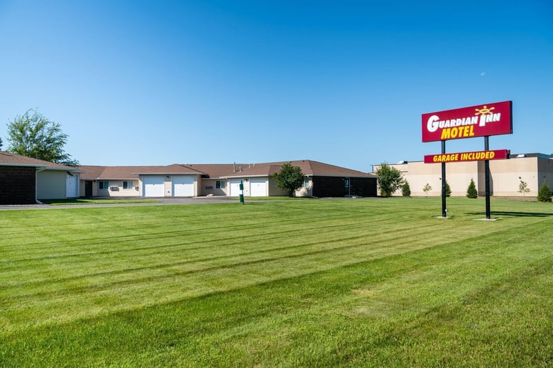 550 Commerce Dr, Le Center, MN 56057