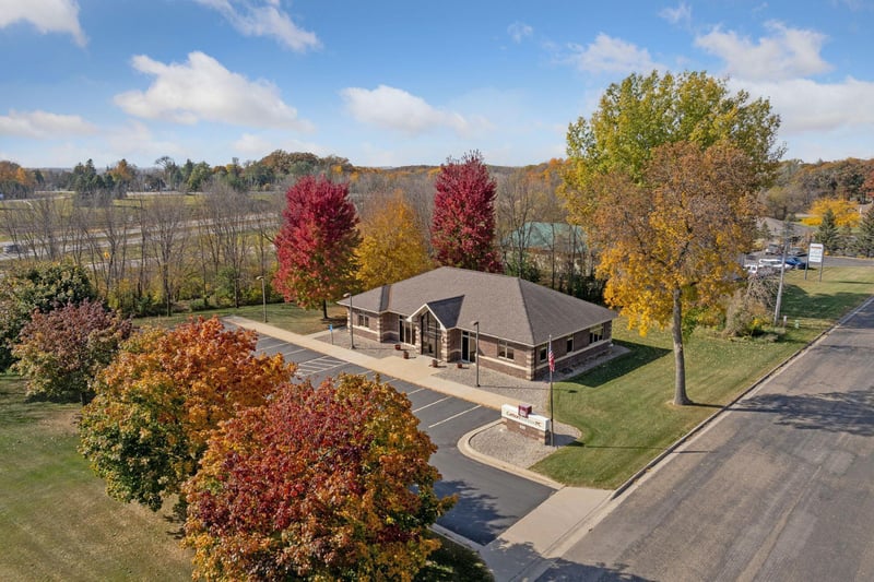 225 Cedardale Dr SE, Owatonna, MN 55060