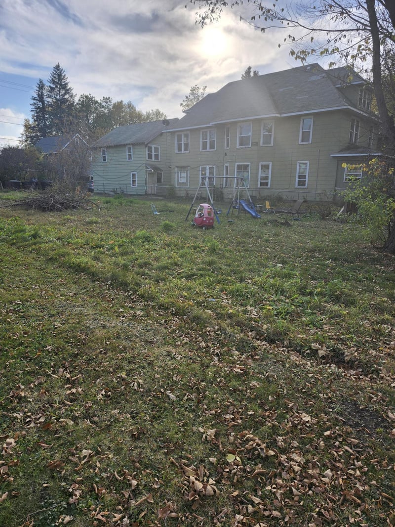 106 6th St S, Virginia, MN 55792