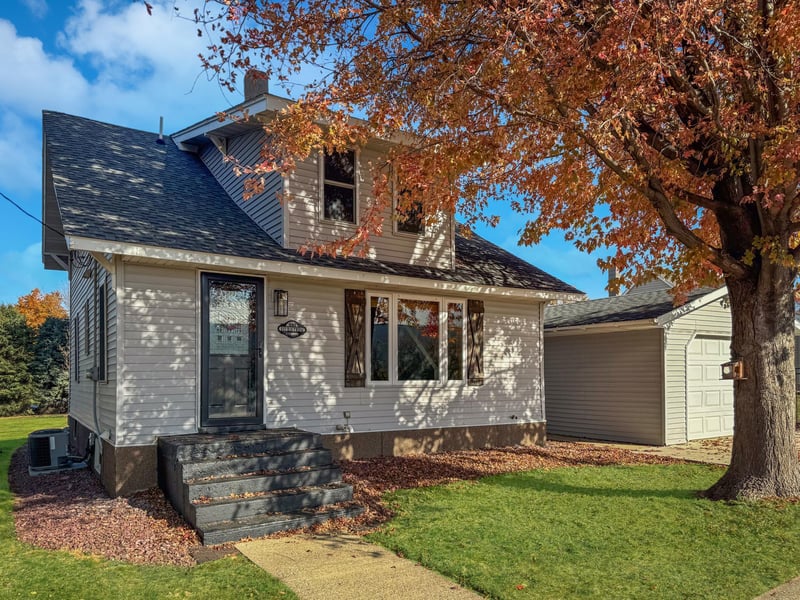 440 Prairie Ave, Lake Wilson, MN 56151