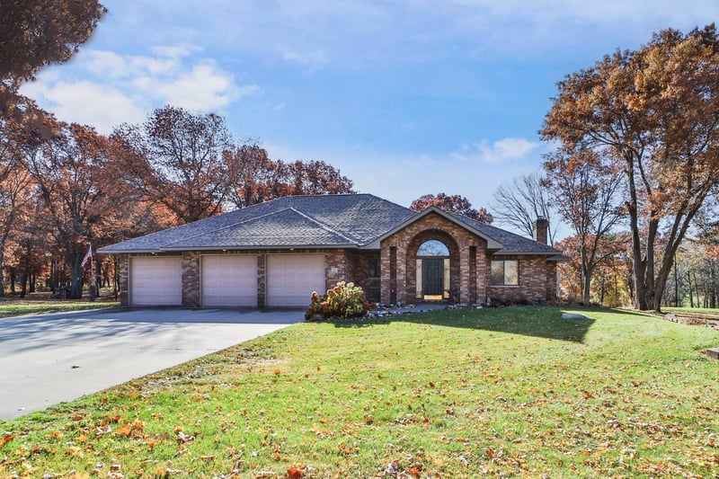 1303 Ridge Rd, Motley, MN 56466