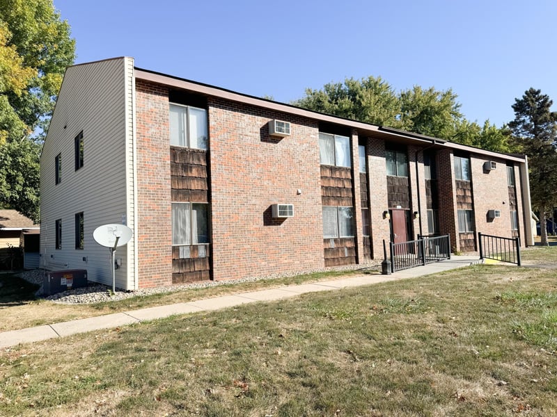 400 2nd St, Fulda, MN 56131
