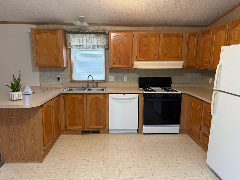 23428 Falls Ave, Warsaw, MN 55087