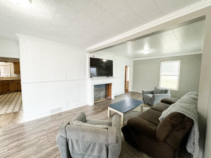 26 10th Ave NE, Elbow Lake, MN 56531