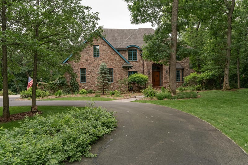 880 Weatherhill Woods Ln SW, Rochester, MN 55902