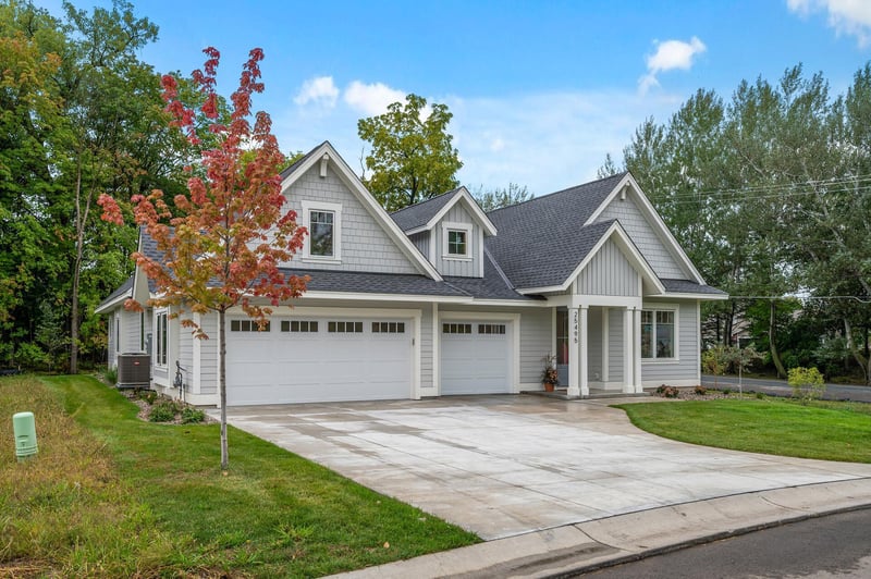 25435 Park Ln, Excelsior, MN 55331