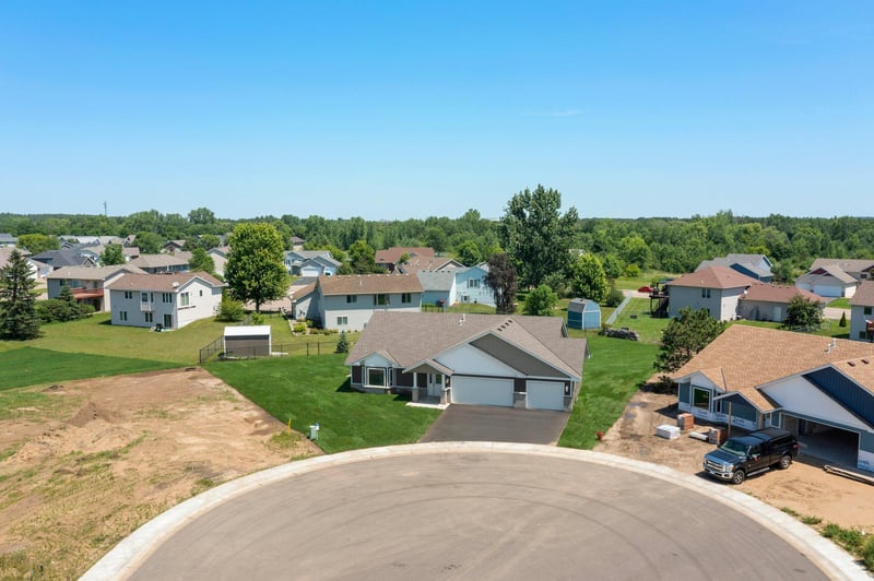 1067 241st Ln NE, East Bethel, MN 55005